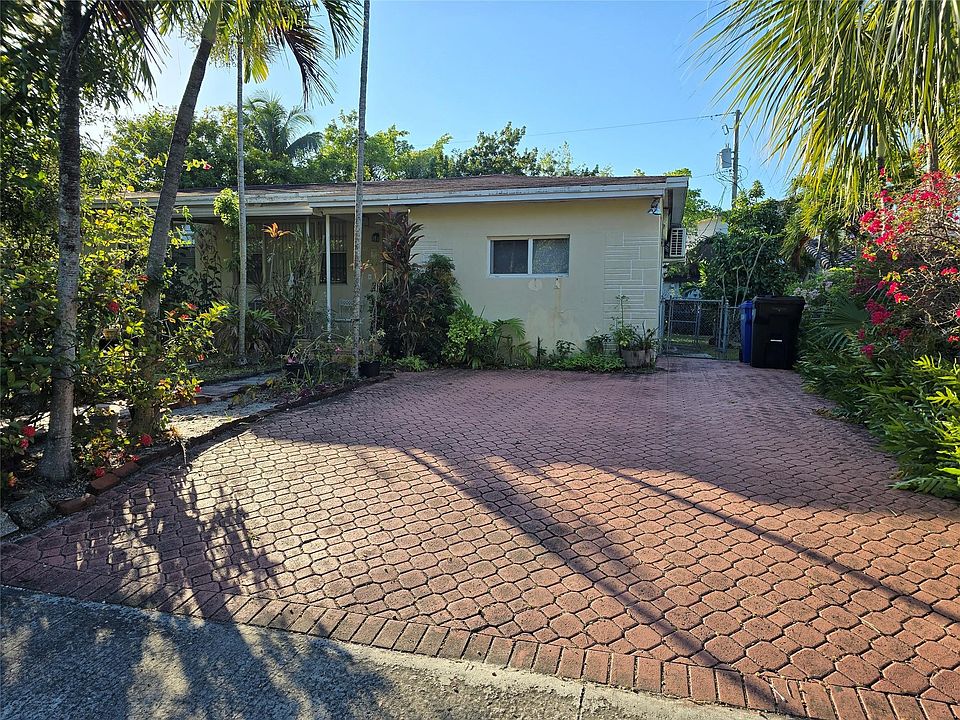 1st image of 1020 NE 165th Terrace