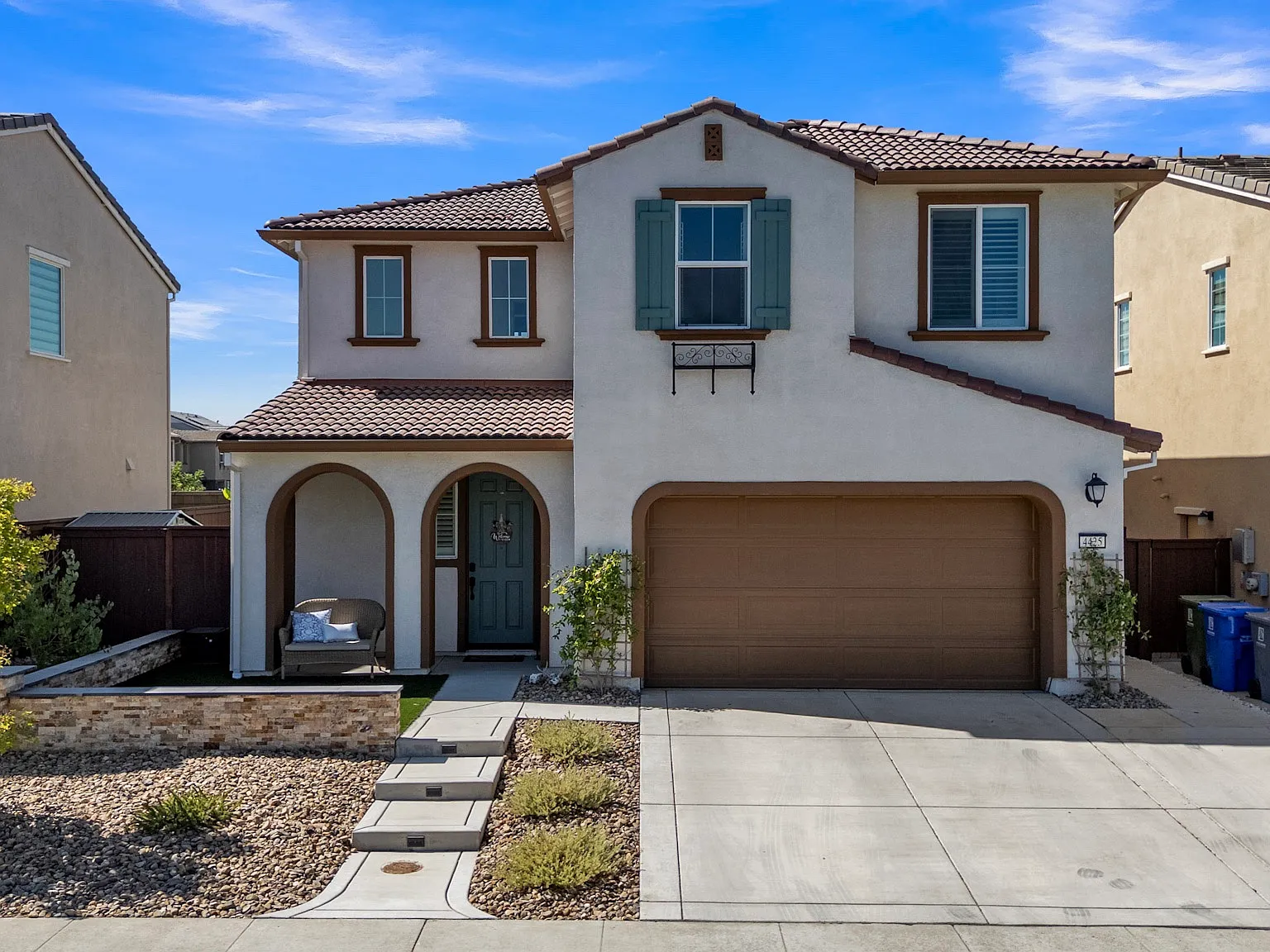 3 bed, 1638 sqft, $3,250 — Photo 1