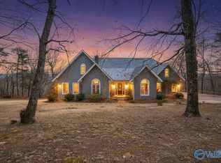 213 Bluff View Dr, Fort Payne, AL 35968