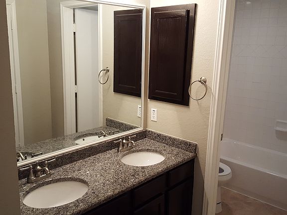 5th image of 515 Valley Spring Dr