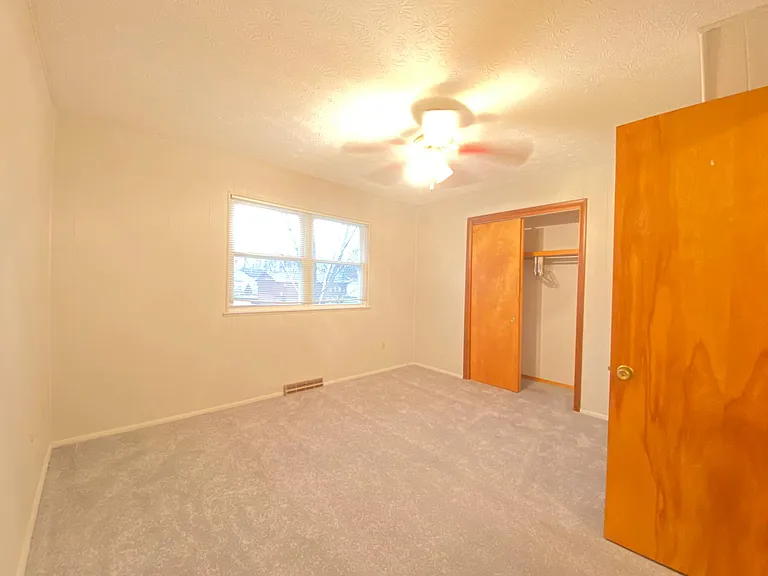 2112 Maplewood Rd — Photo 8
