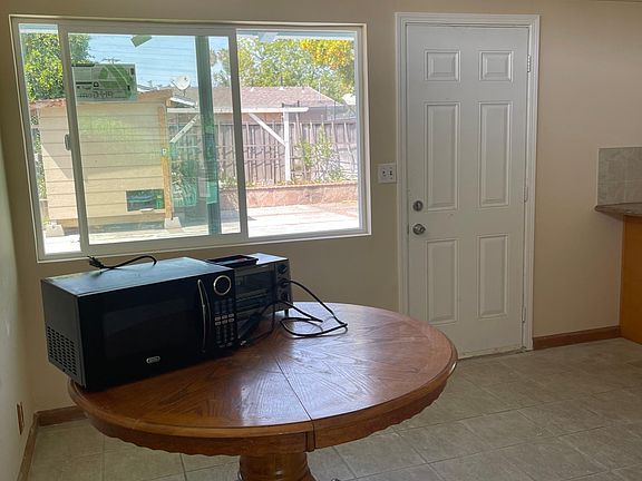 3rd image of 311 Hiddenlake Dr