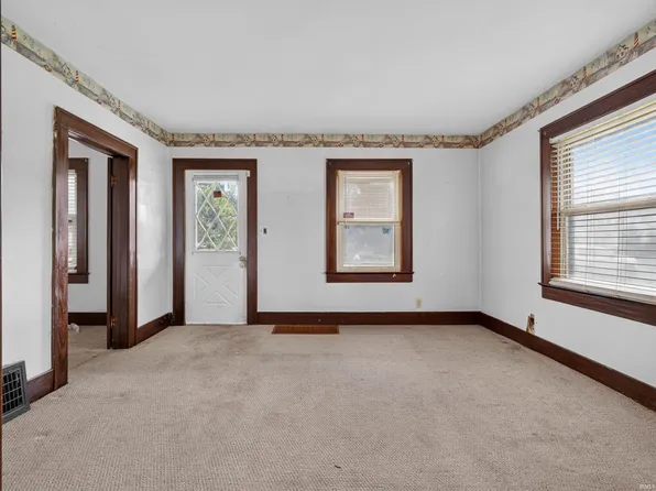 915 W Ensley Ave, Auburn, IN 46706