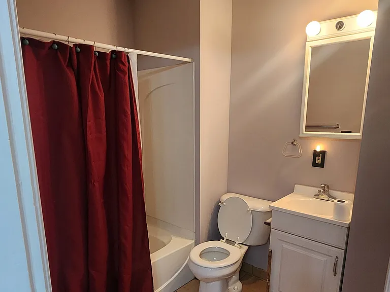 5747 Hamilton Ave — Photo 15