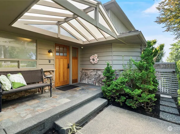 10237 Marine View Drive SW, Seattle, WA 98146