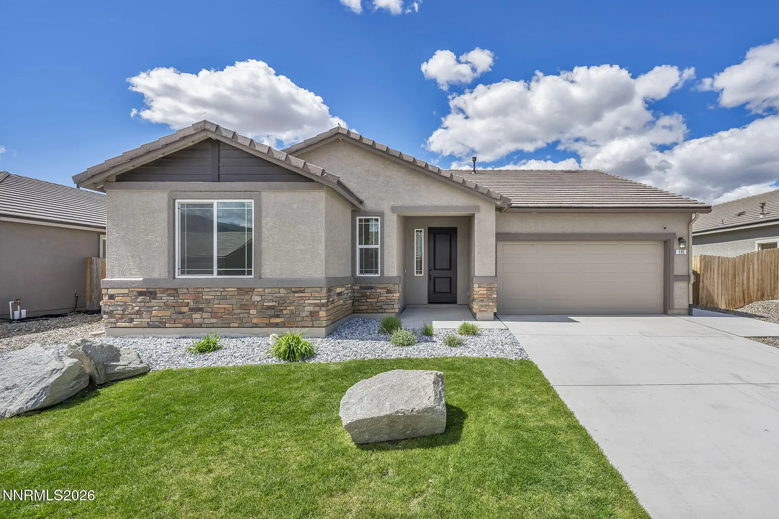 135 Cosser St photo 1