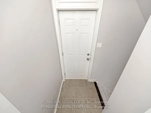 928 Dice Way, Milton, ON L9T 8C9