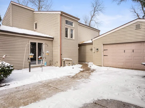 4208 W Laurel Oak Ln, Muncie, IN 47304