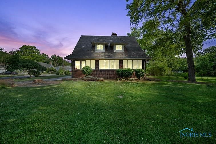 2705 River Rd, Maumee, OH 43537 Zillow