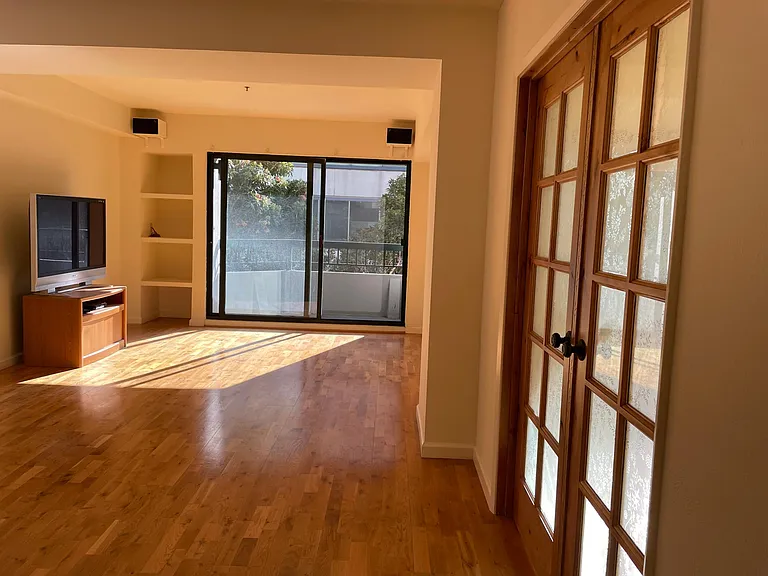 601 Van Ness Ave #151 — Photo 35