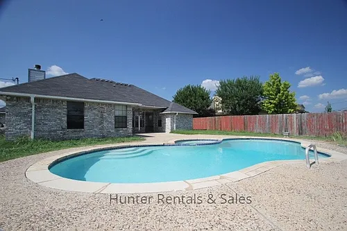 1012 Windy Hill Rd Photo 1