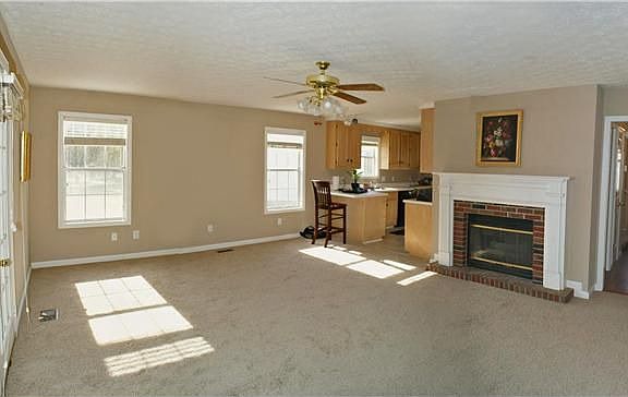 3rd image of 162 Richland Ct