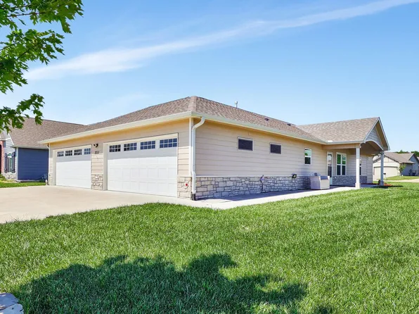 2311 S McKenzie Ct, Andover, KS 67002