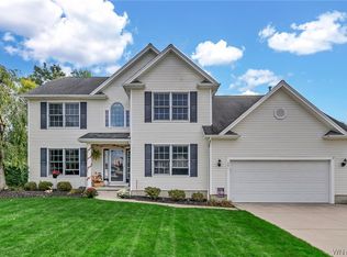 281 San Fernando Ln, East Amherst, NY 14051