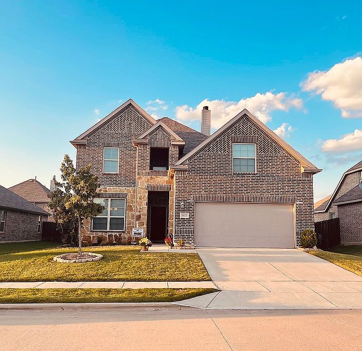 1st image of 1025 Rose Garden Dr