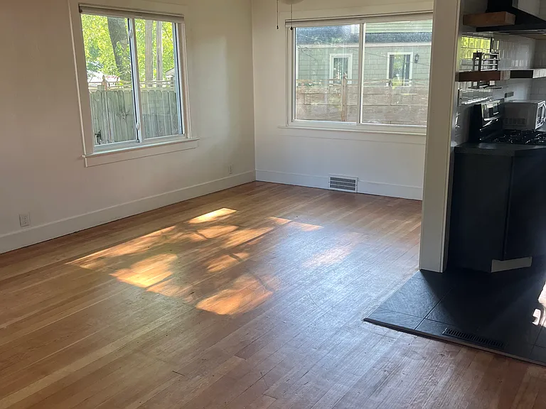 412 Sunset Blvd — Photo 8