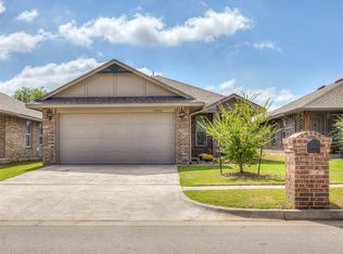 11508 SW 8th Cir, Yukon, OK 73099