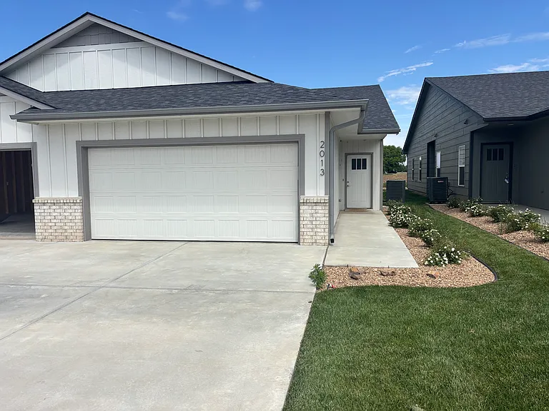 2013 N Reece Rd #2013 — Photo 1