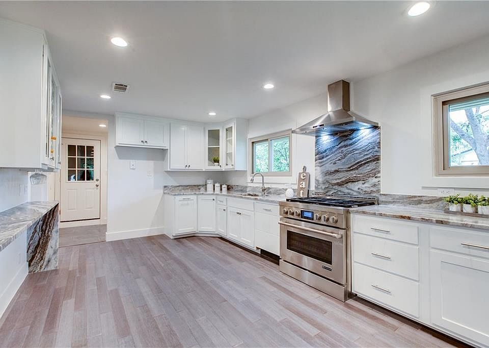 1st image of 5804 Bullard Dr