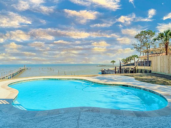3rd image of 5131 W Bayshore Dr