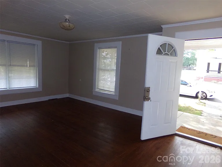 729 Spruce St — Photo 29