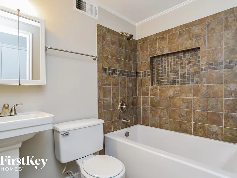 8500 Park Vista Cir — Photo 13