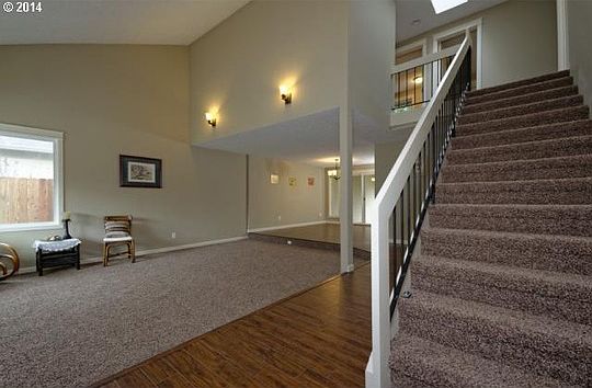 4th image of 2401 SE Park Crest Ave