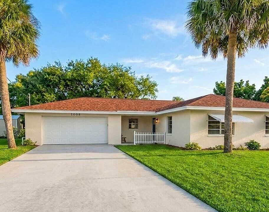 1st image of 1905 Colonial Road