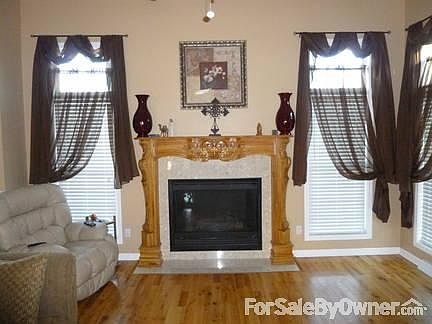 3rd image of 72 Samantha Dr