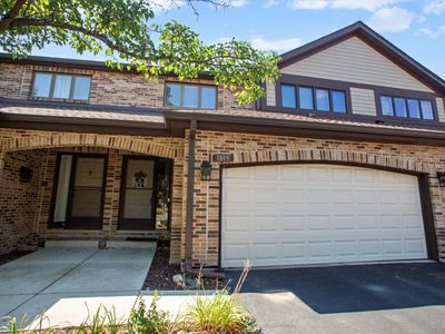 1819 Golf View Dr, Bartlett, IL, 60103