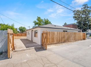122 S 6th St, Fowler, CA 93625