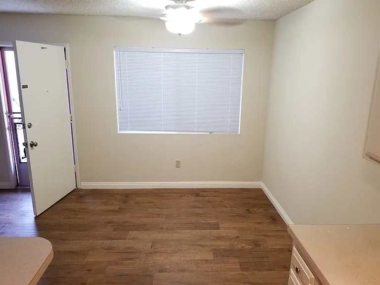 4121 Howard Ave — Photo 6