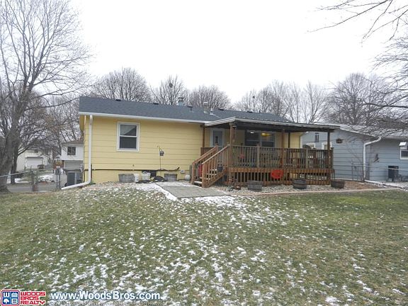 5th image of 5821 Queens Dr