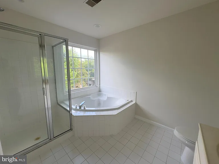24652 Kings Canyon Sq — Photo 13