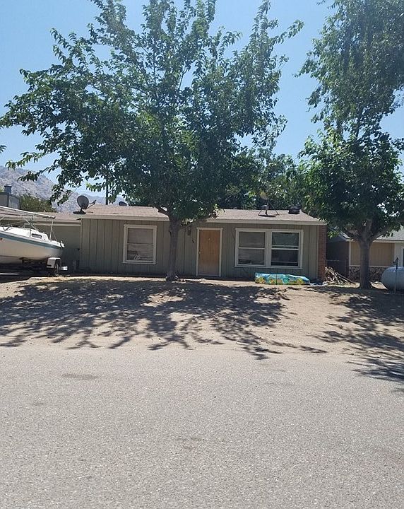 2nd image of 2708 Flower St