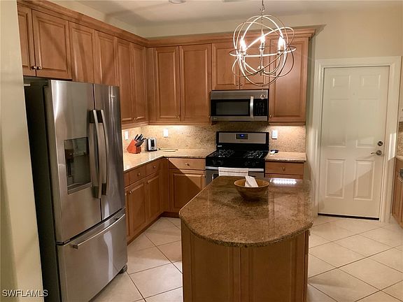 5th image of 2817 Tiburon Blvd E #4-101