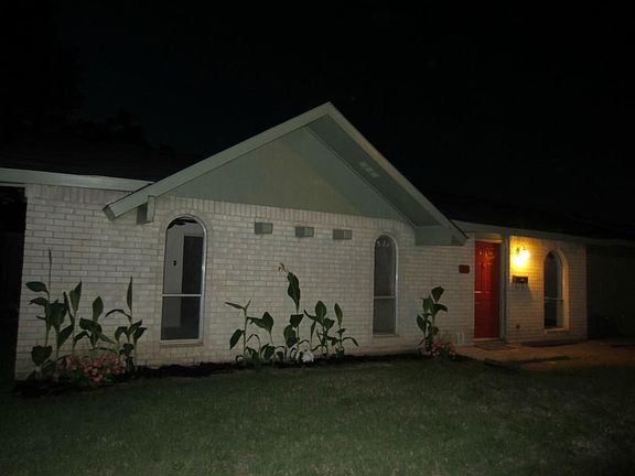 2nd image of 1043 Hillwood Dr