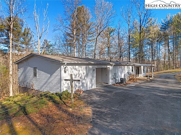 4th image of 3435 Nelson Lane