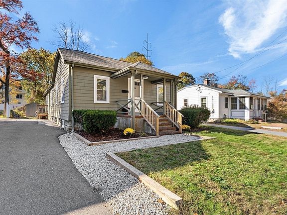 2nd image of 1011 Webster St