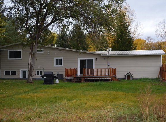 4th image of 585 S Amy Ln
