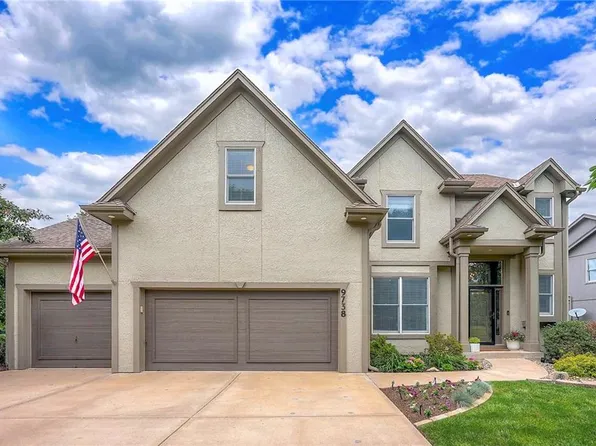 9738 Marion St, Lenexa, KS 66220