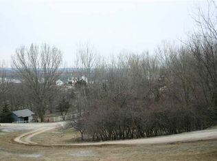 9733 Pine Crest Rd, Blair, NE 68008