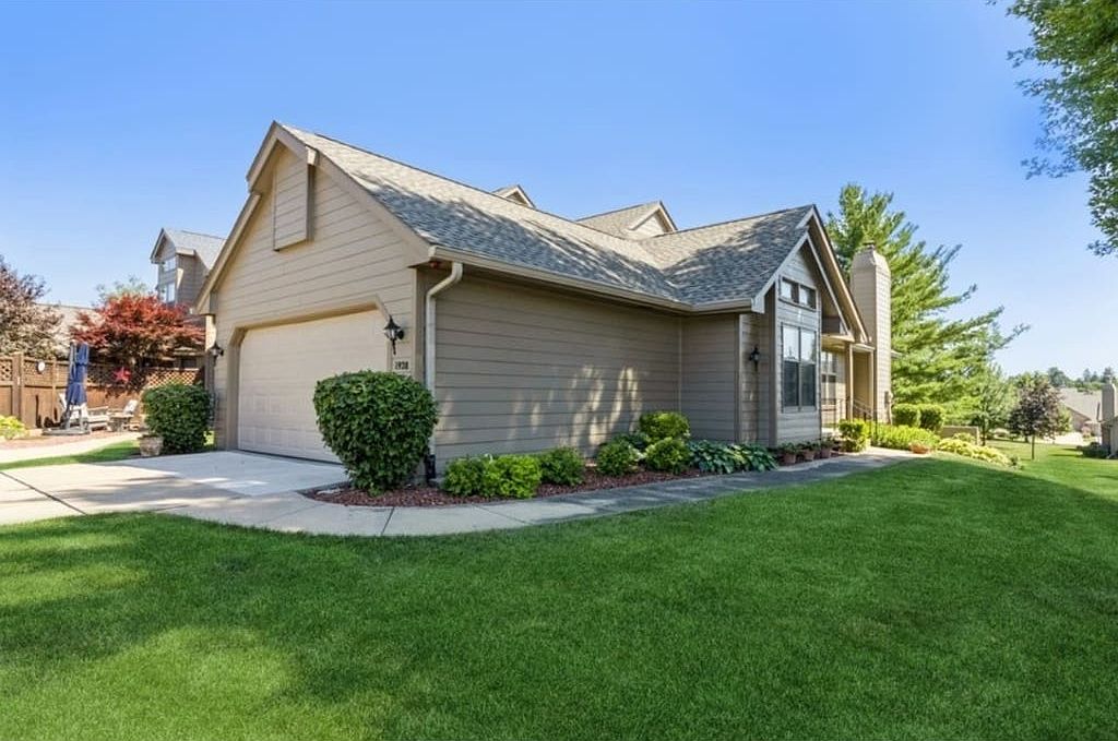 1928 Elm Cir, West Des Moines, IA 50265 Zillow