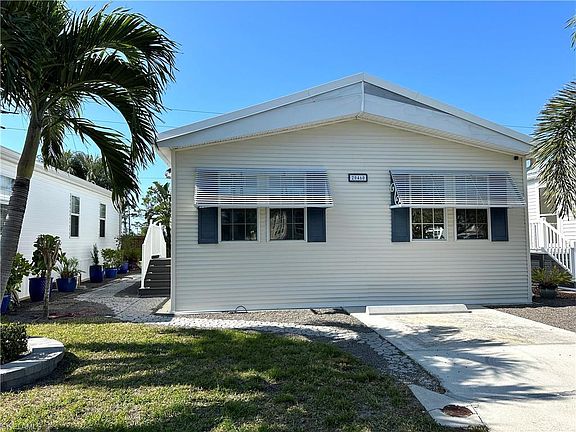 3rd image of 20460 Carriage CT