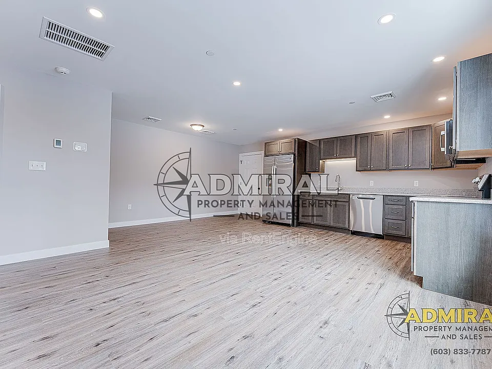 3 Strafford Rd #1