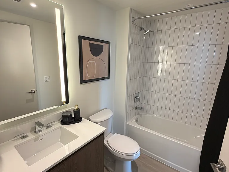 1627 Van Buren St #B — Photo 12