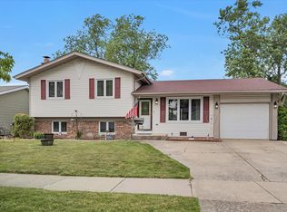 5142 Elmwood Rd, Oak Forest, IL 60452