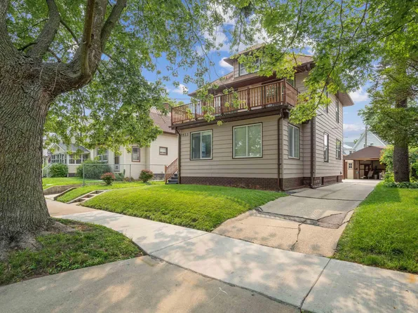 1523 W 5th St, Waterloo, IA 50702