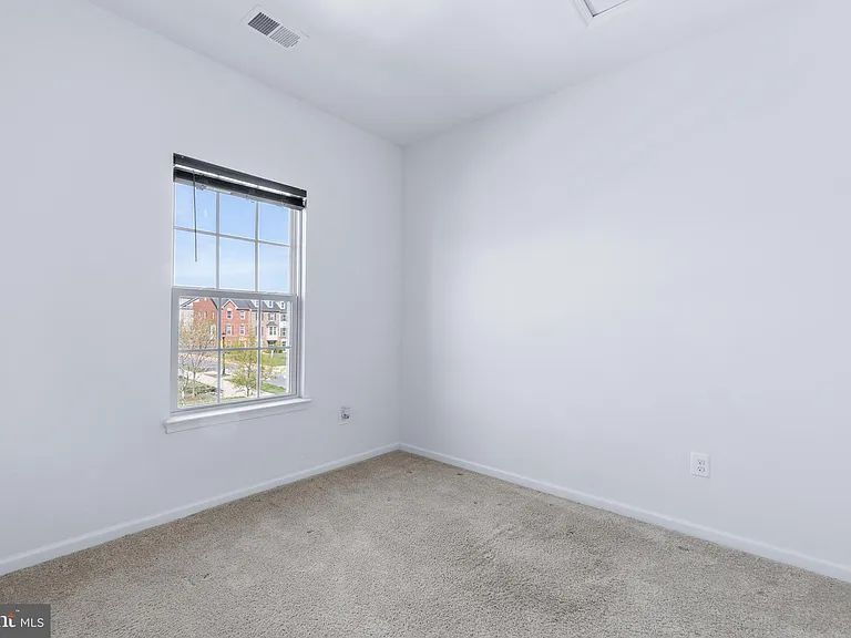 5365 S Center Dr — Photo 30