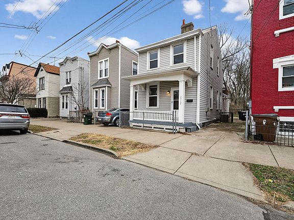 3rd image of 1712 Garrard St